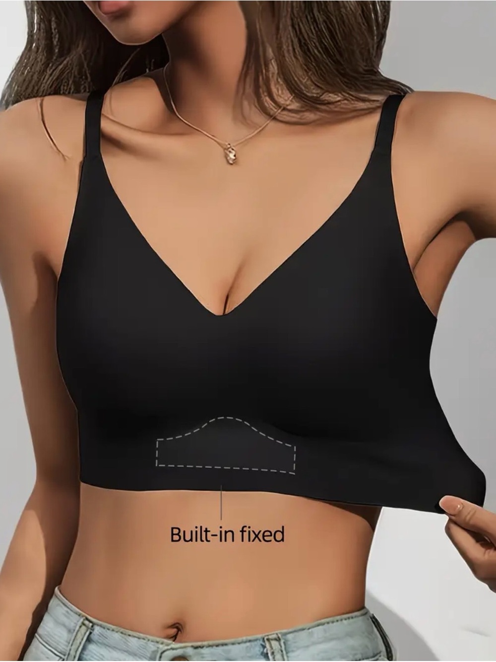 Black Seamless V-Neck Wireless Bralette